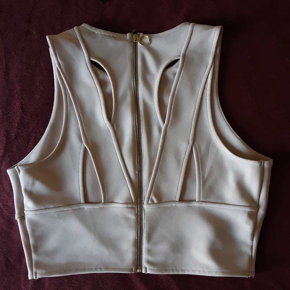 Express Crop Top - Off White Pale Blush
